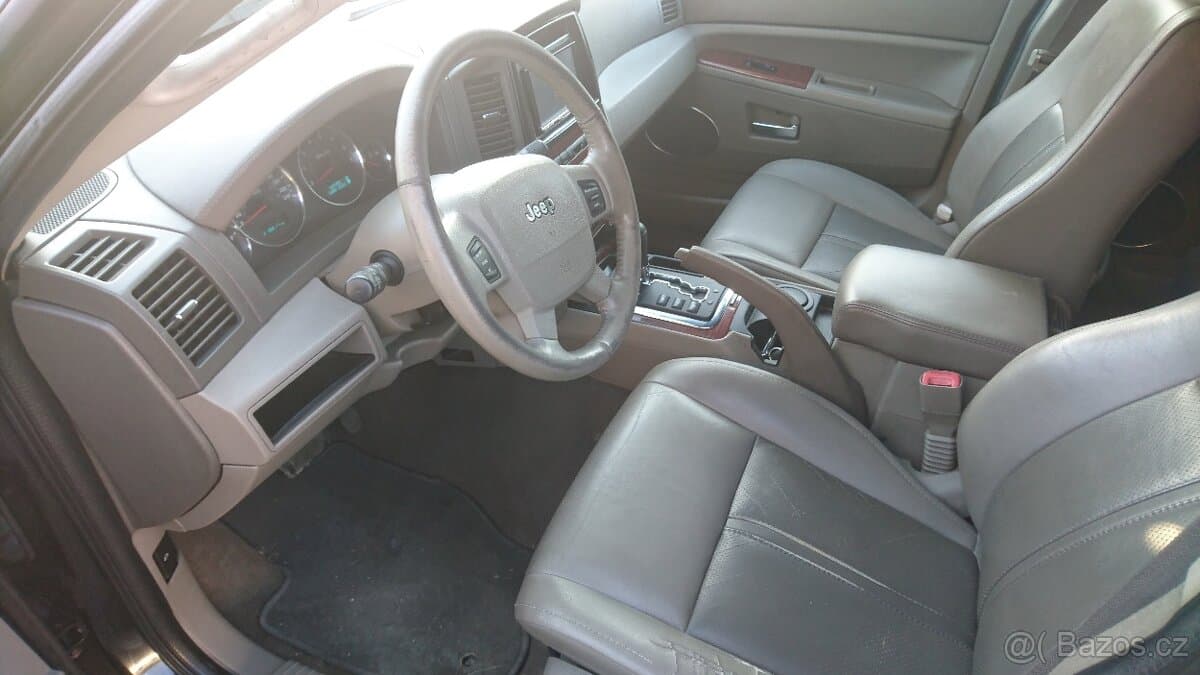 2006 Jeep CHEROKEE - 6