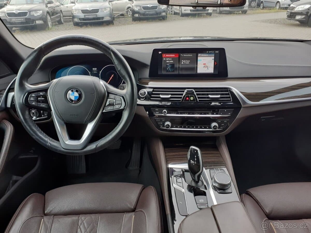 2019 BMW 5-SERIES - 6