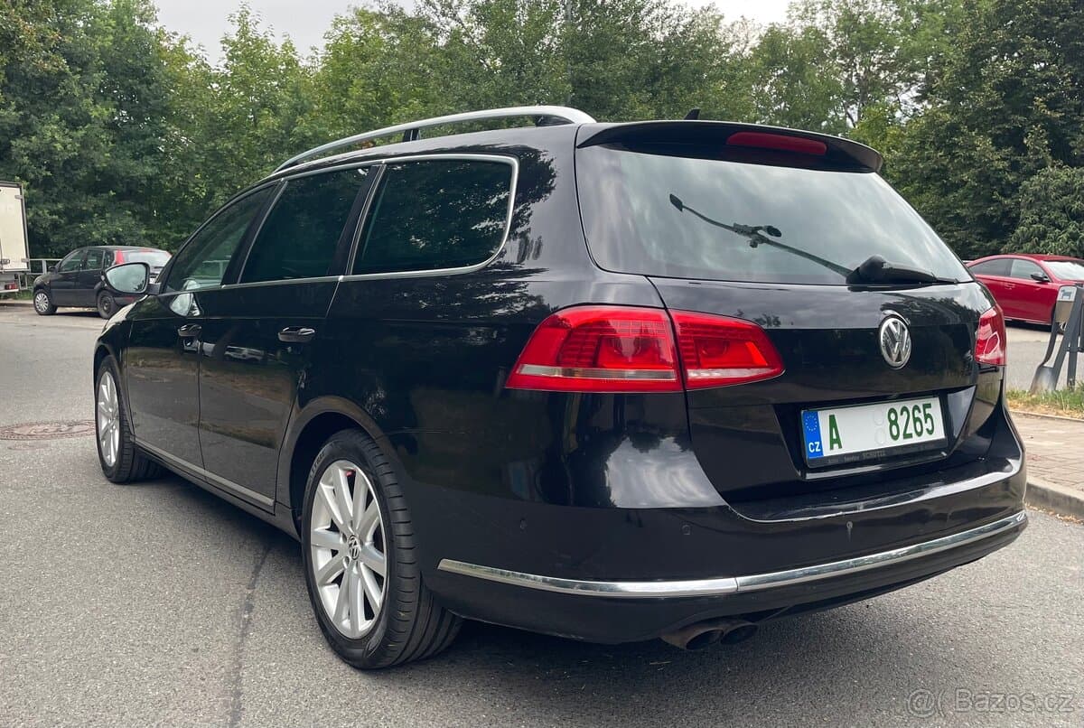 2012 Volkswagen PASSAT - 6