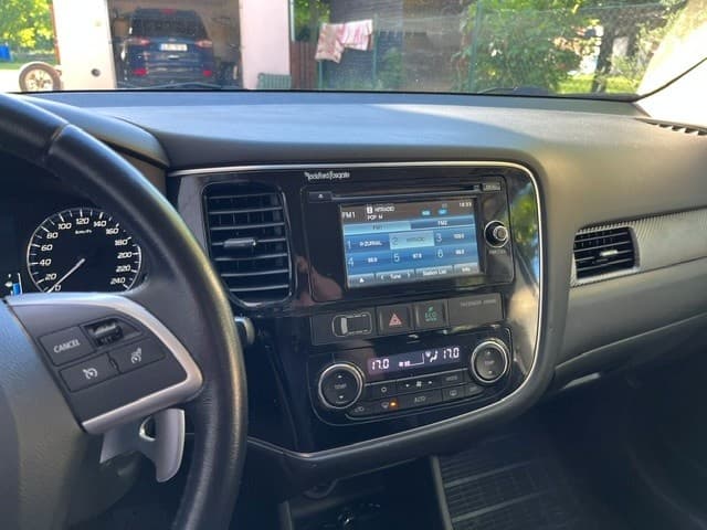 2014 Mitsubishi OUTLANDER - 6