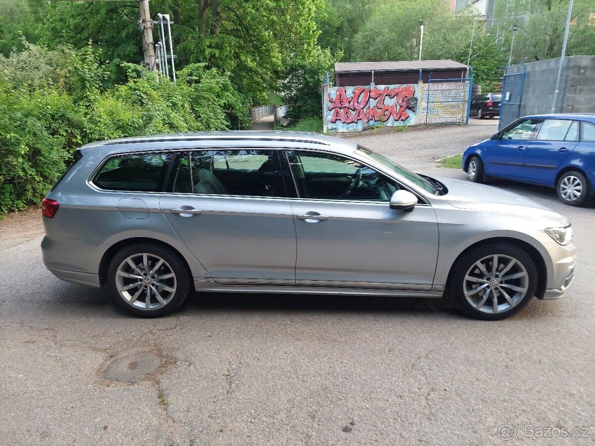 2017 Volkswagen PASSAT - 6