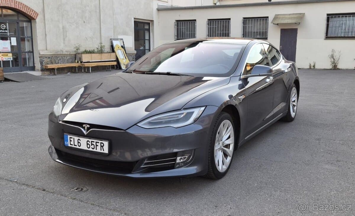 2020 Tesla MODEL S - 6