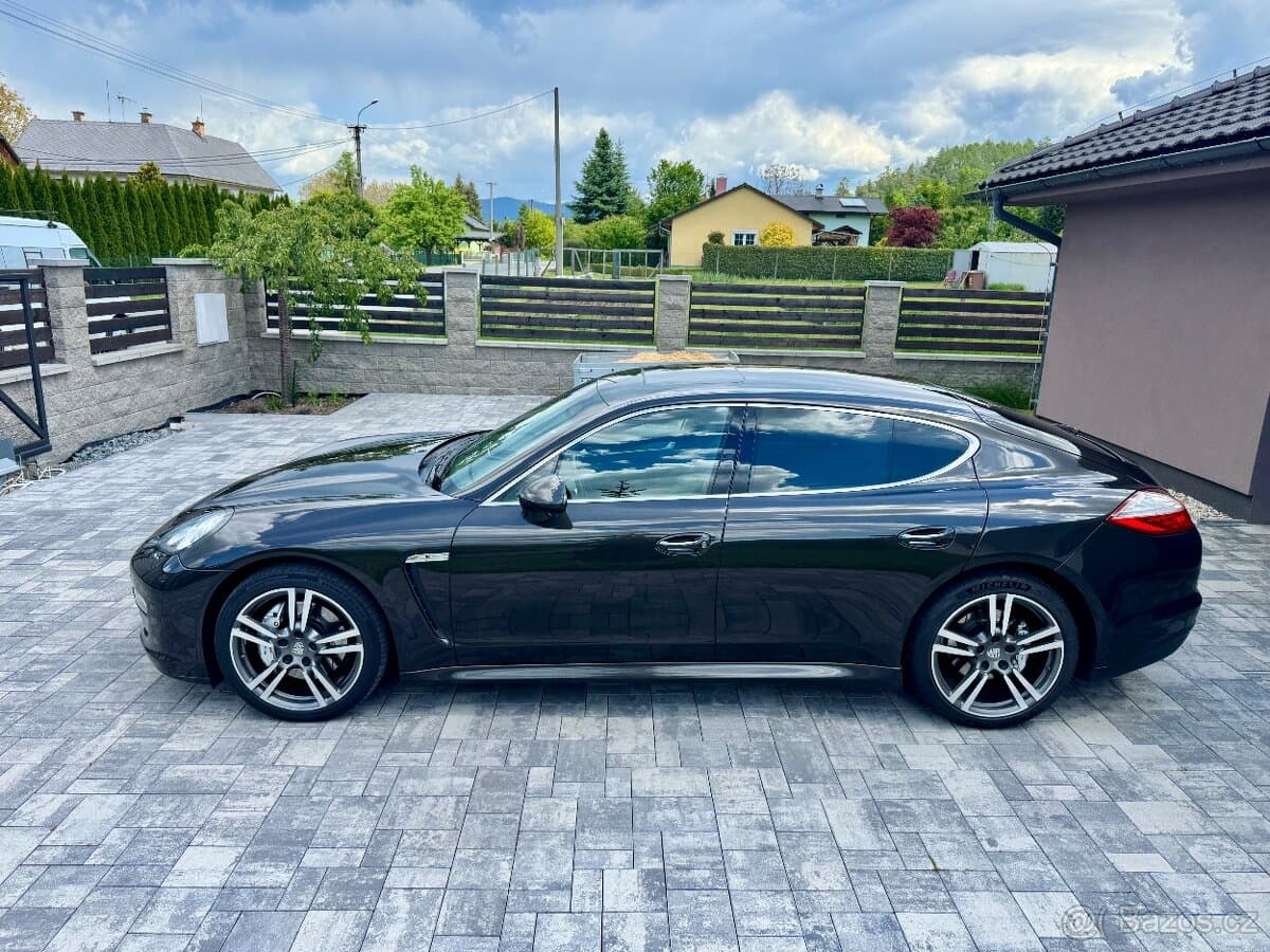 2010 Porsche PANAMERA - 6