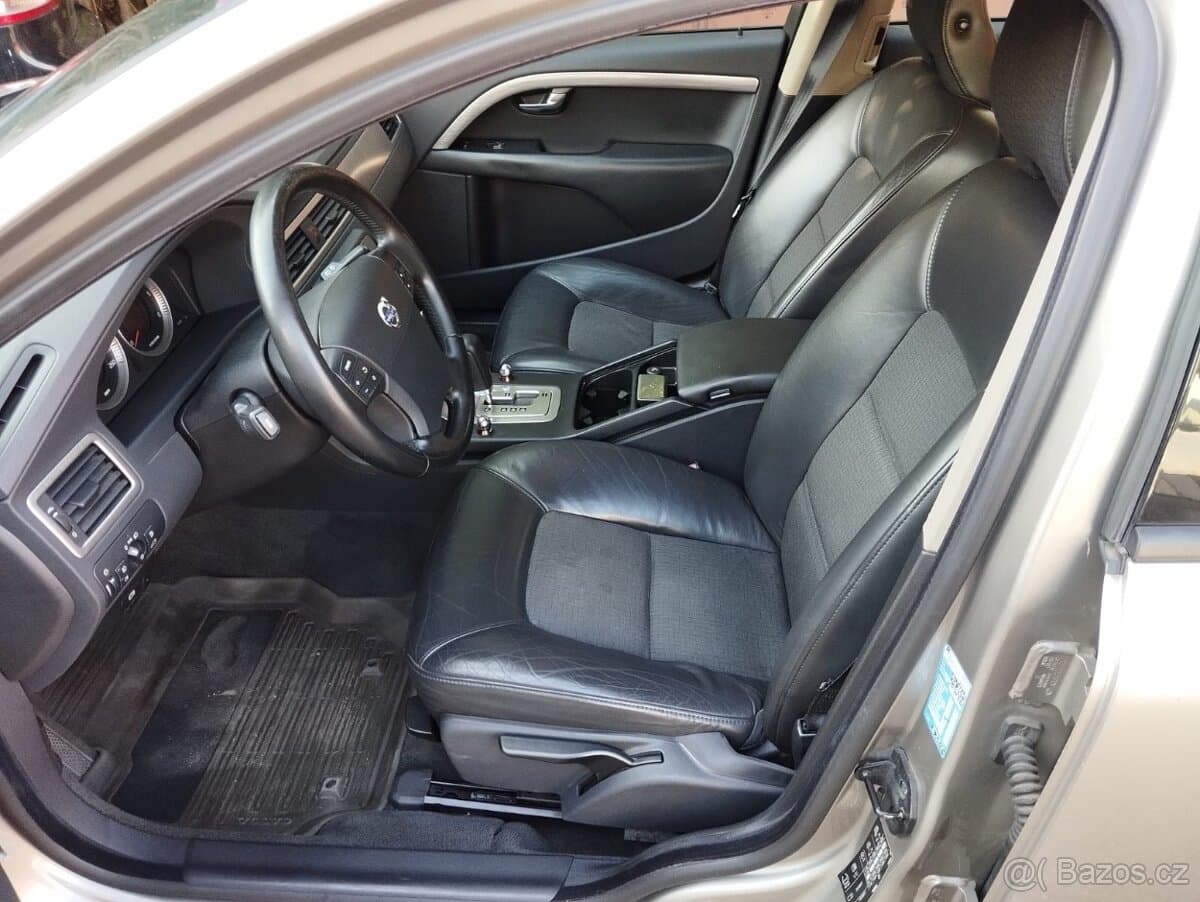 2008 Volvo V70 - 6