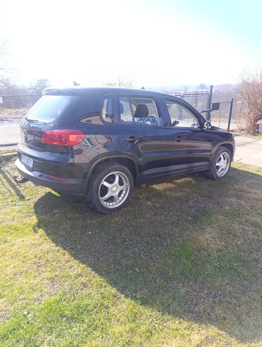 2012 Volkswagen TIGUAN - 6