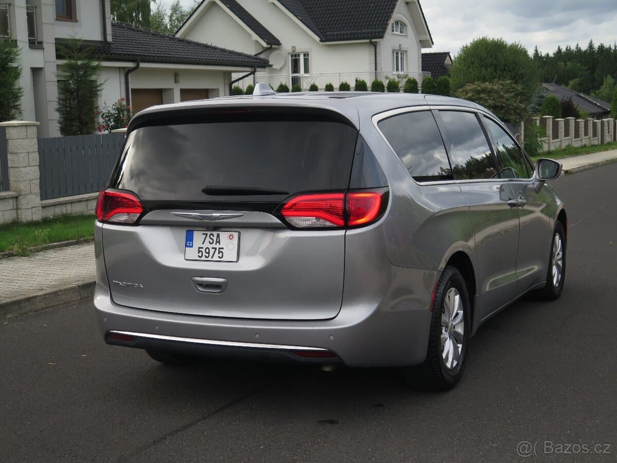 2018 Chrysler PACIFICA - 6