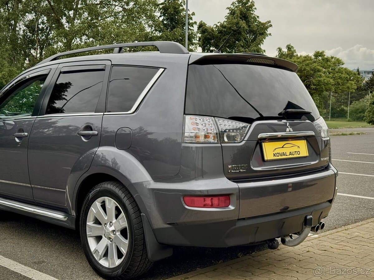 2011 Mitsubishi OUTLANDER - 6