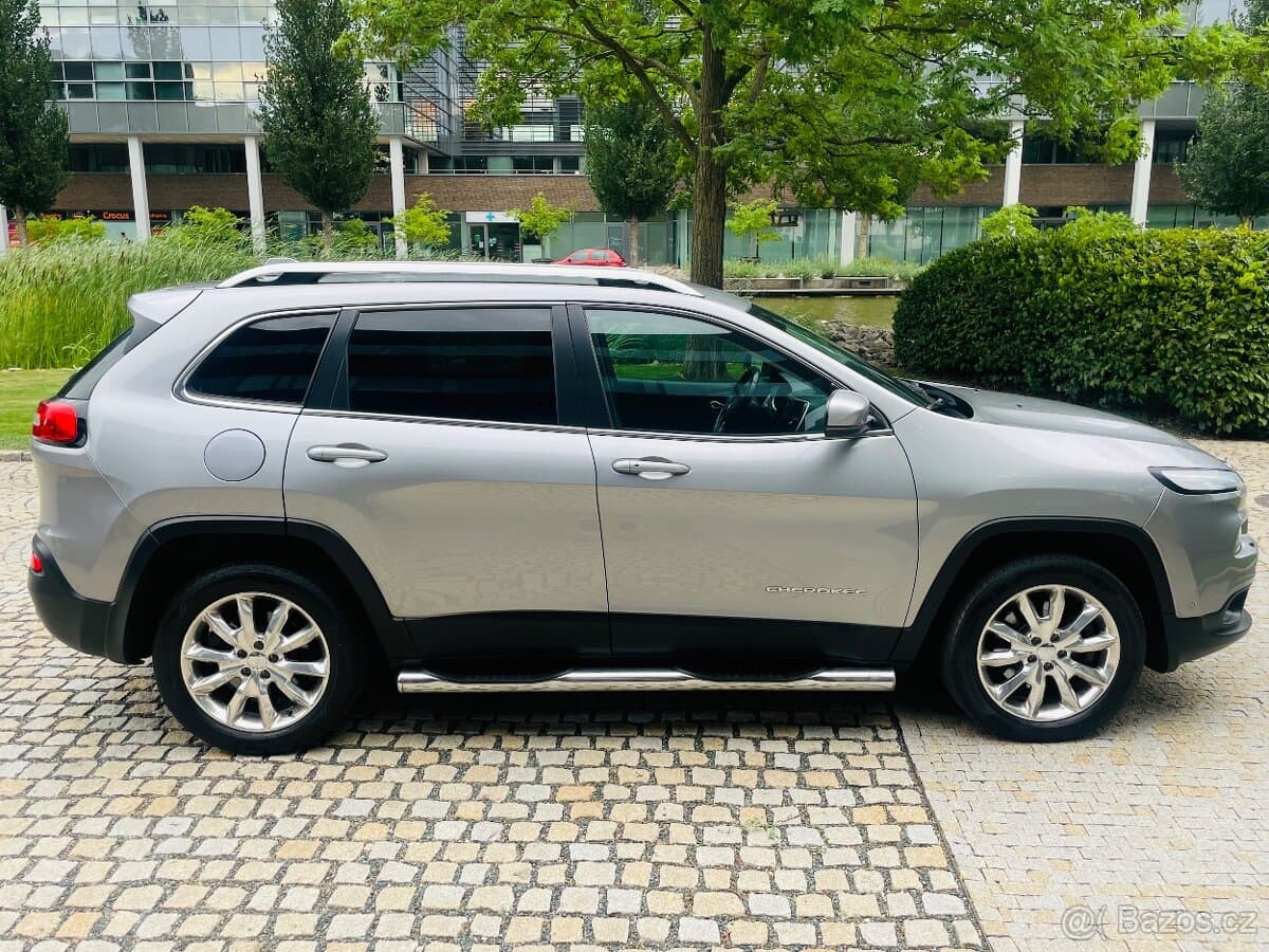 2014 Jeep CHEROKEE - 6