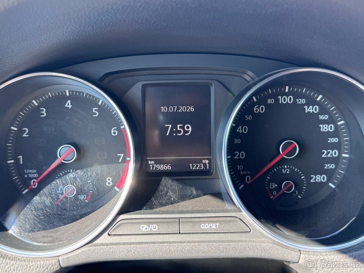 2015 Volkswagen POLO - 6