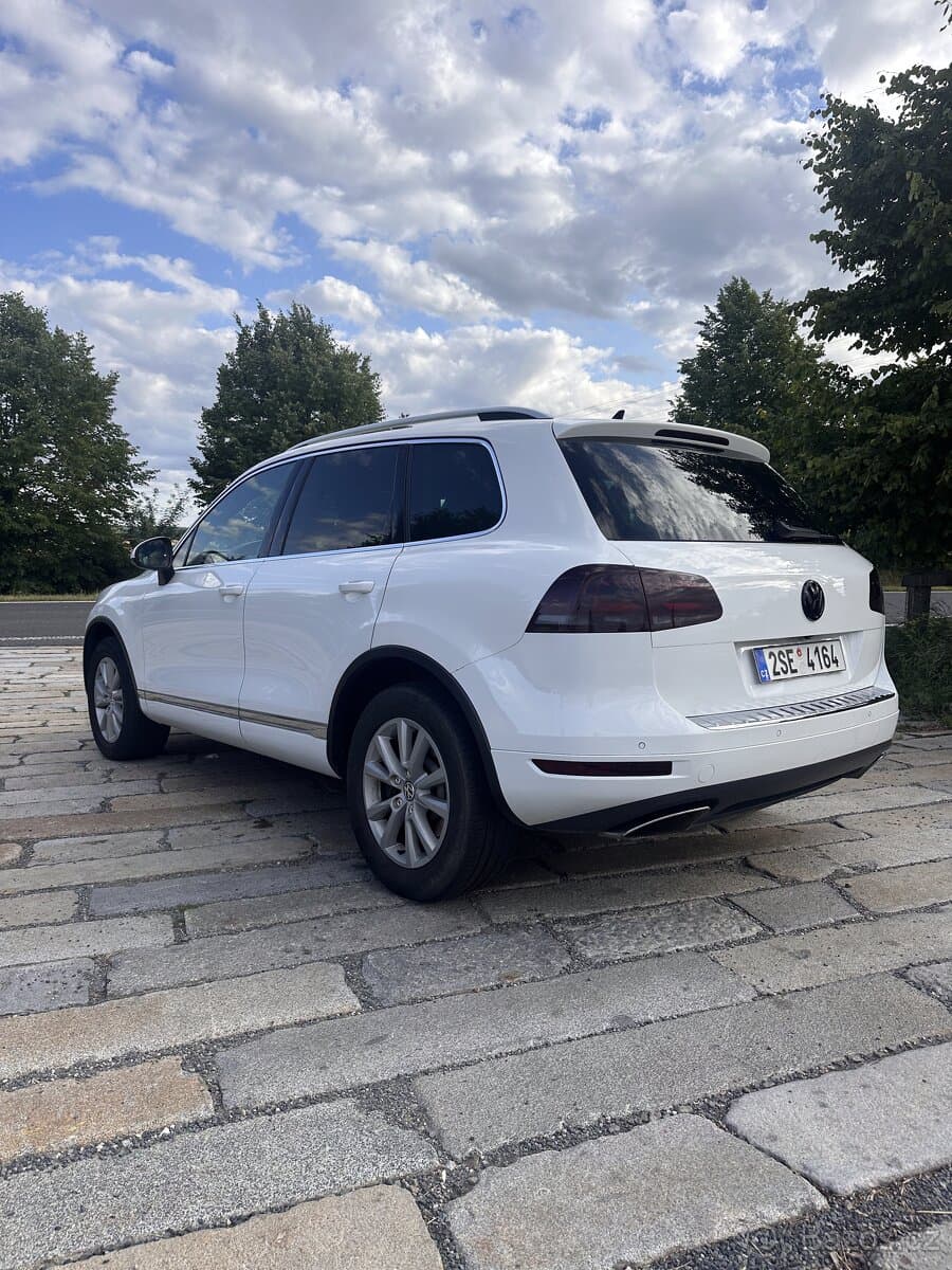 2012 Volkswagen TOUAREG - 6