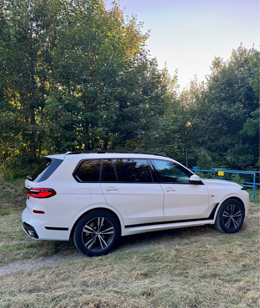 2023 BMW X7 - 6