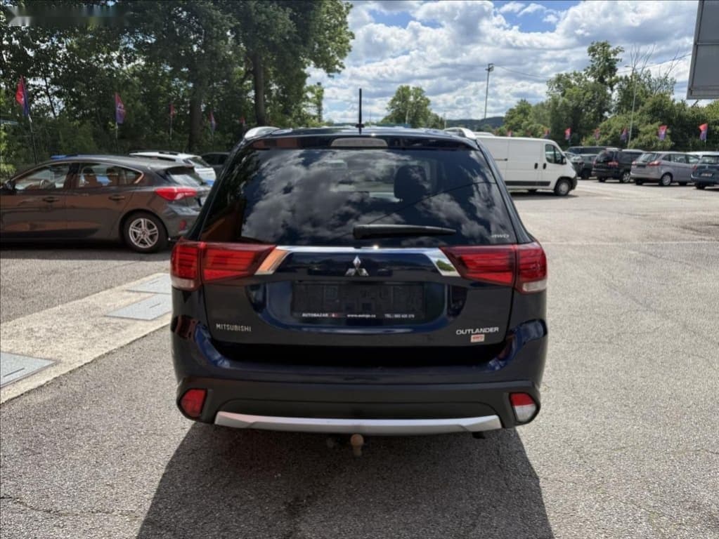 2016 Mitsubishi OUTLANDER - 6