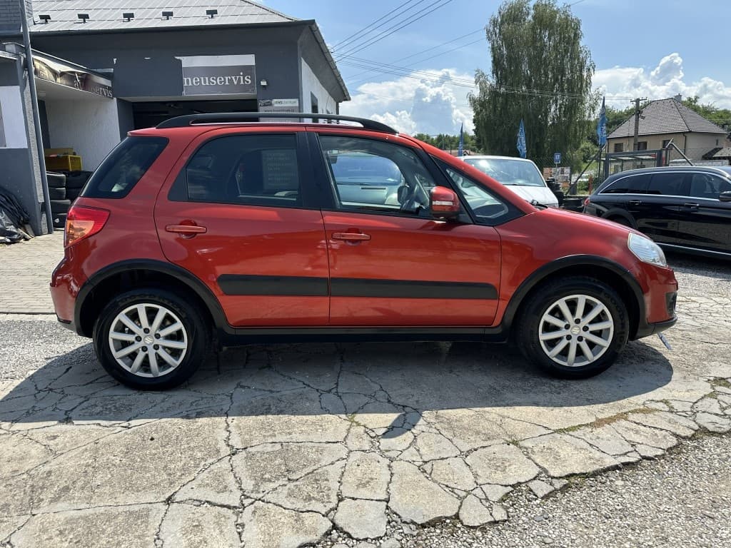 2011 Suzuki SX4 - 6