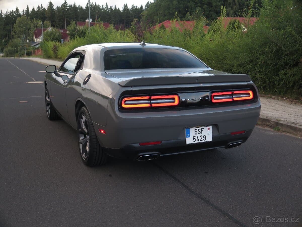2018 Dodge CHALLENGER - 6