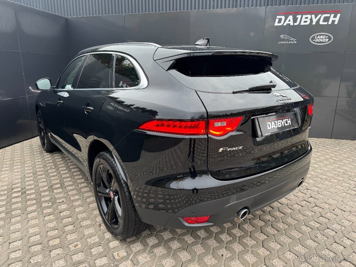 2017 Jaguar F-PACE - 6