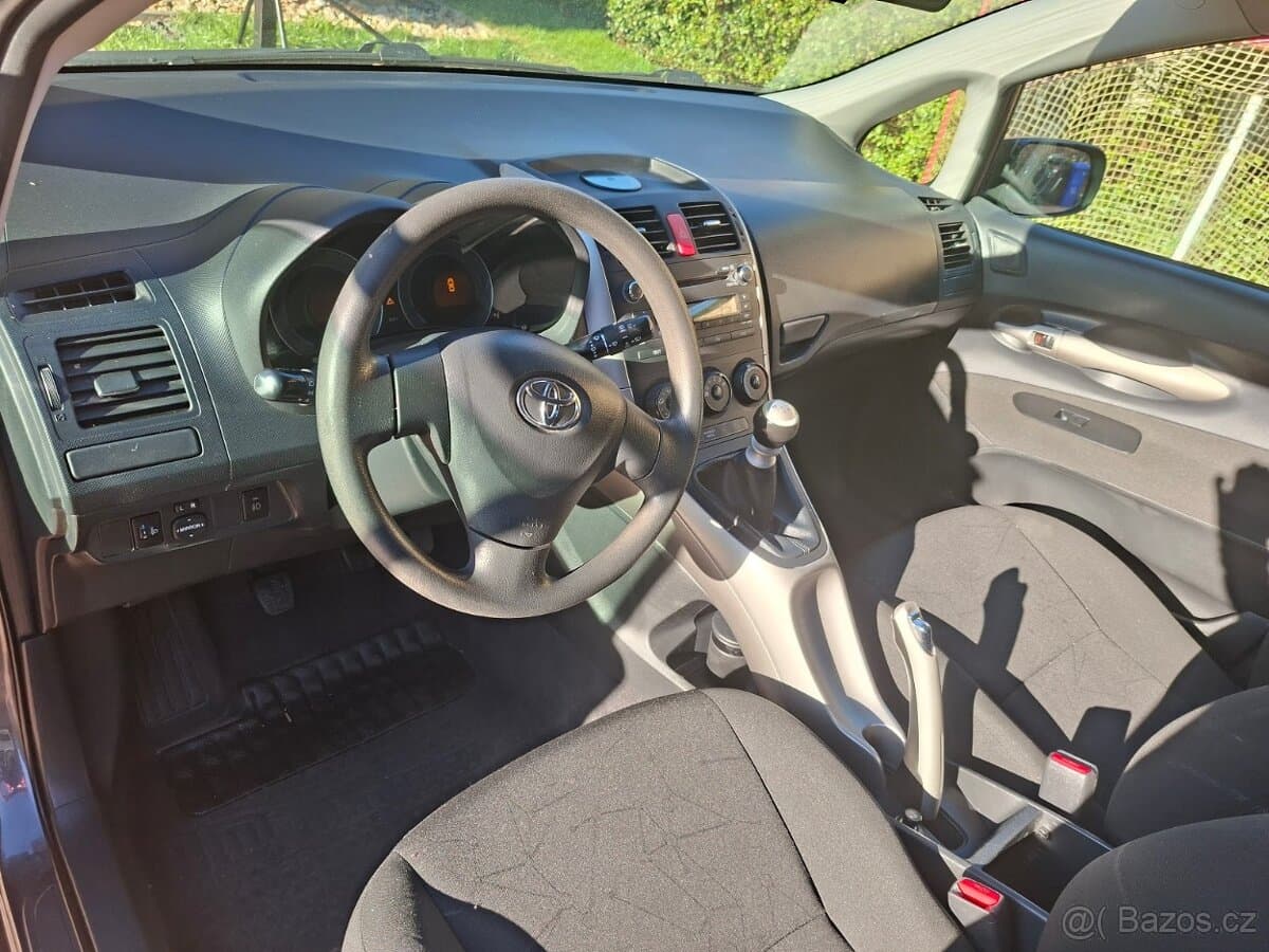 2009 Toyota AURIS - 6