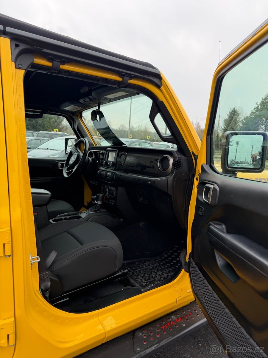 2019 Jeep WRANGLER - 6