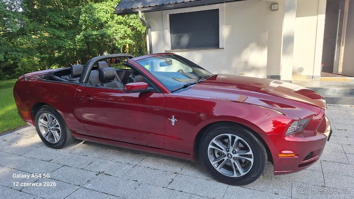 2013 Ford MUSTANG - 6