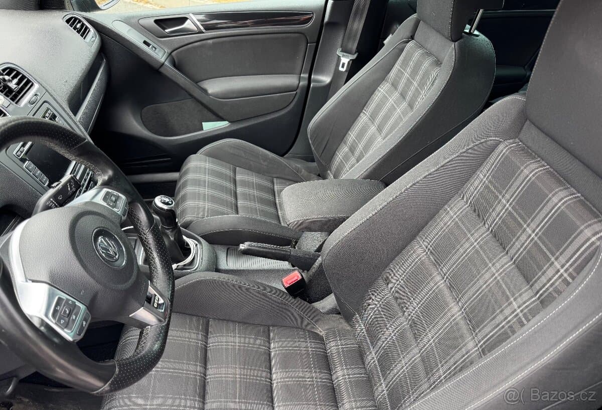 2011 Volkswagen GOLF - 6