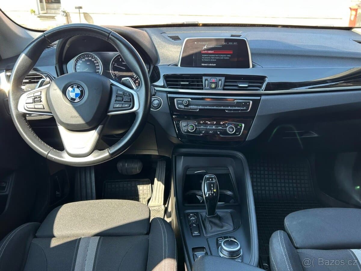 2018 BMW X1 - 6