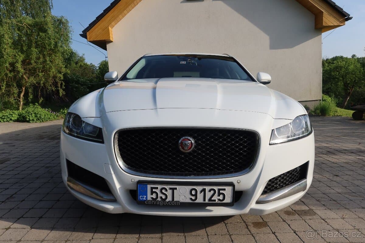 2018 Jaguar XF - 6