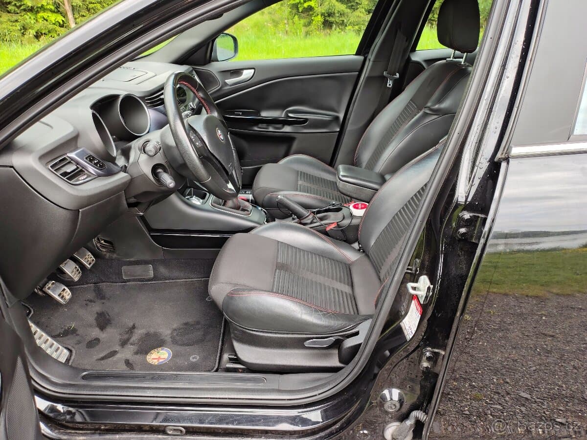 2010 Alfa Romeo GIULIETTA - 6