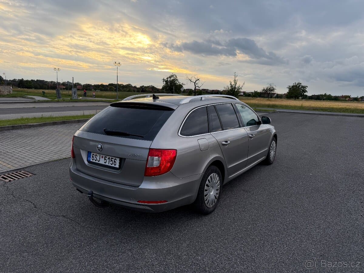 2011 Škoda SUPERB - 6