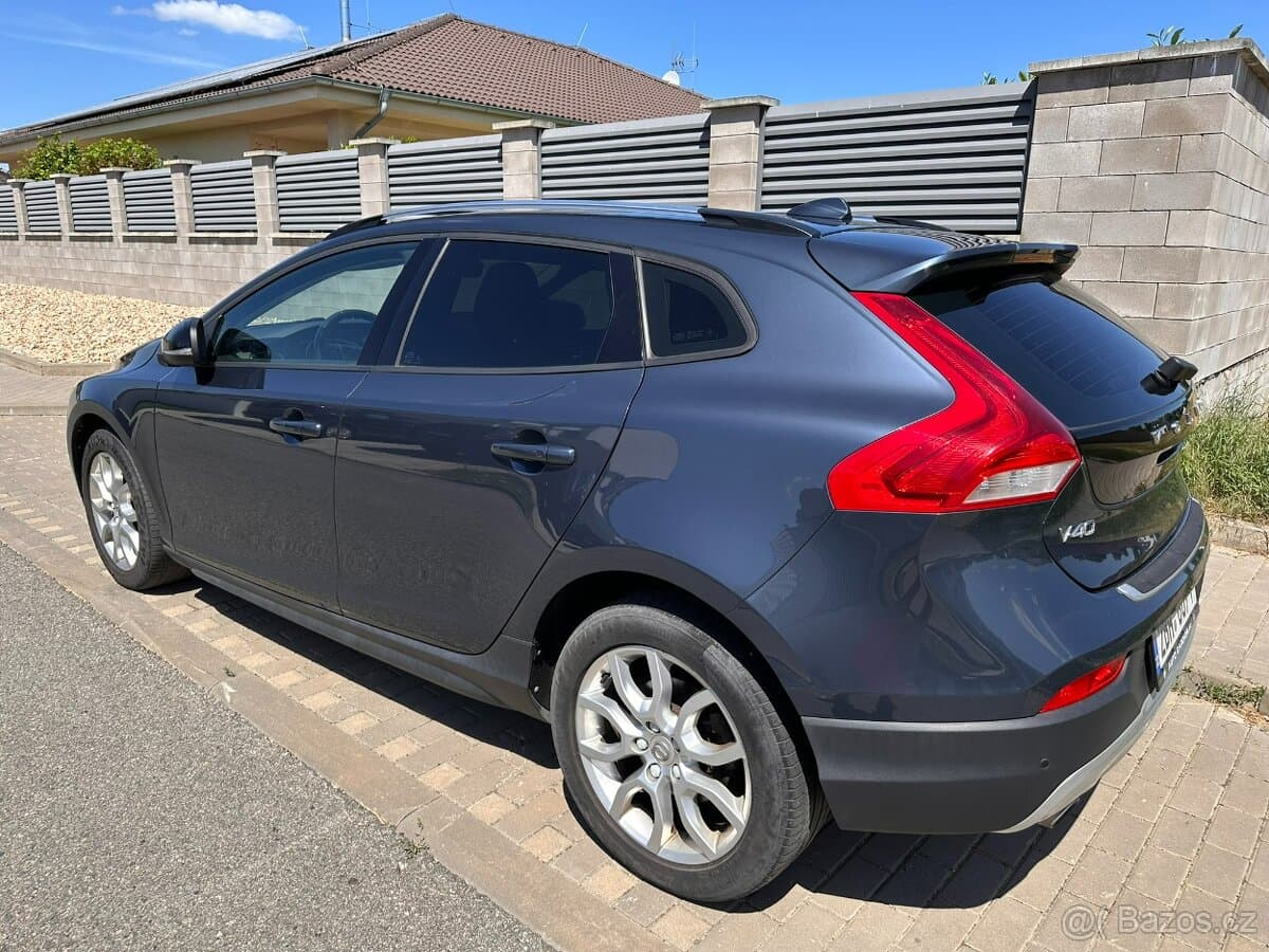 2016 Volvo V40 - 6