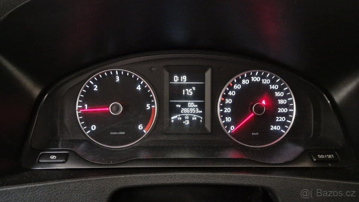 2011 Volkswagen MULTIVAN - 6