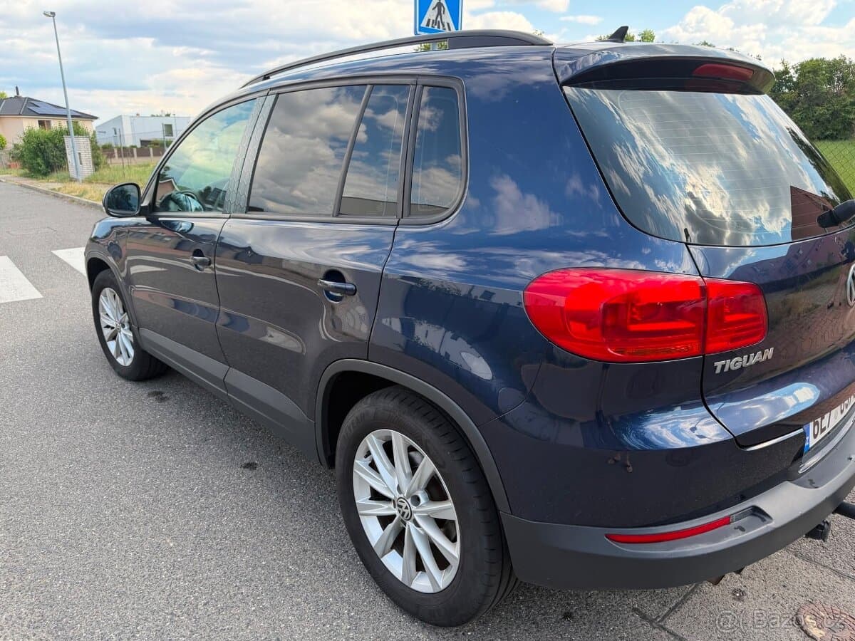 2012 Volkswagen TIGUAN - 6