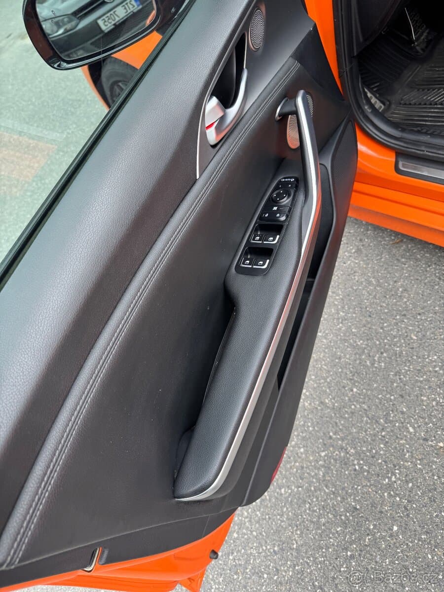 2018 Kia STINGER - 6