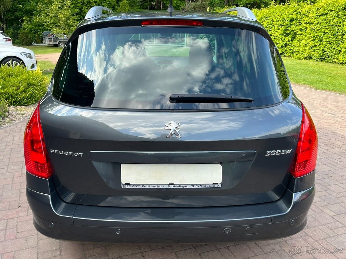 2012 Peugeot 308 - 6