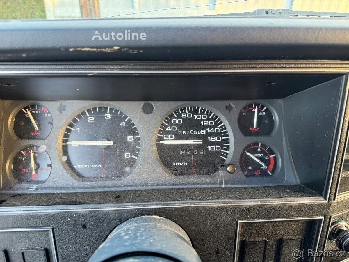 1991 Jeep CHEROKEE - 6