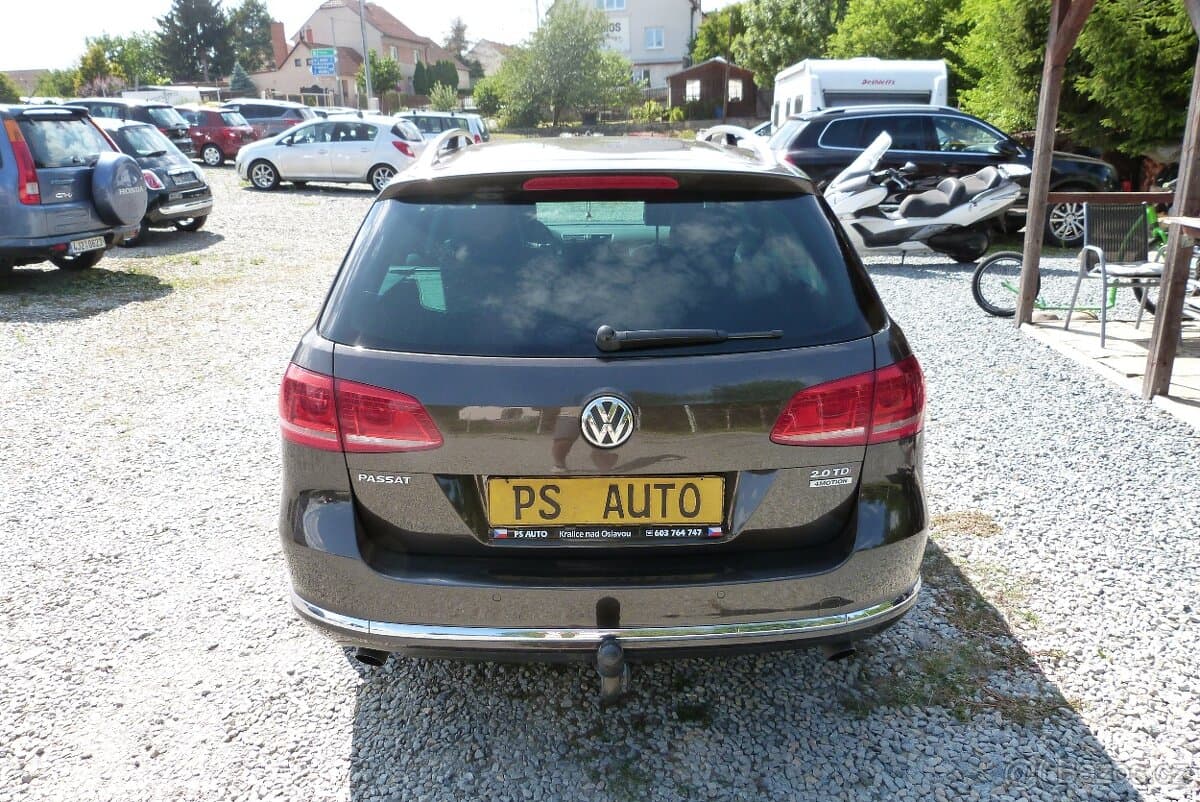 2012 Volkswagen PASSAT - 6