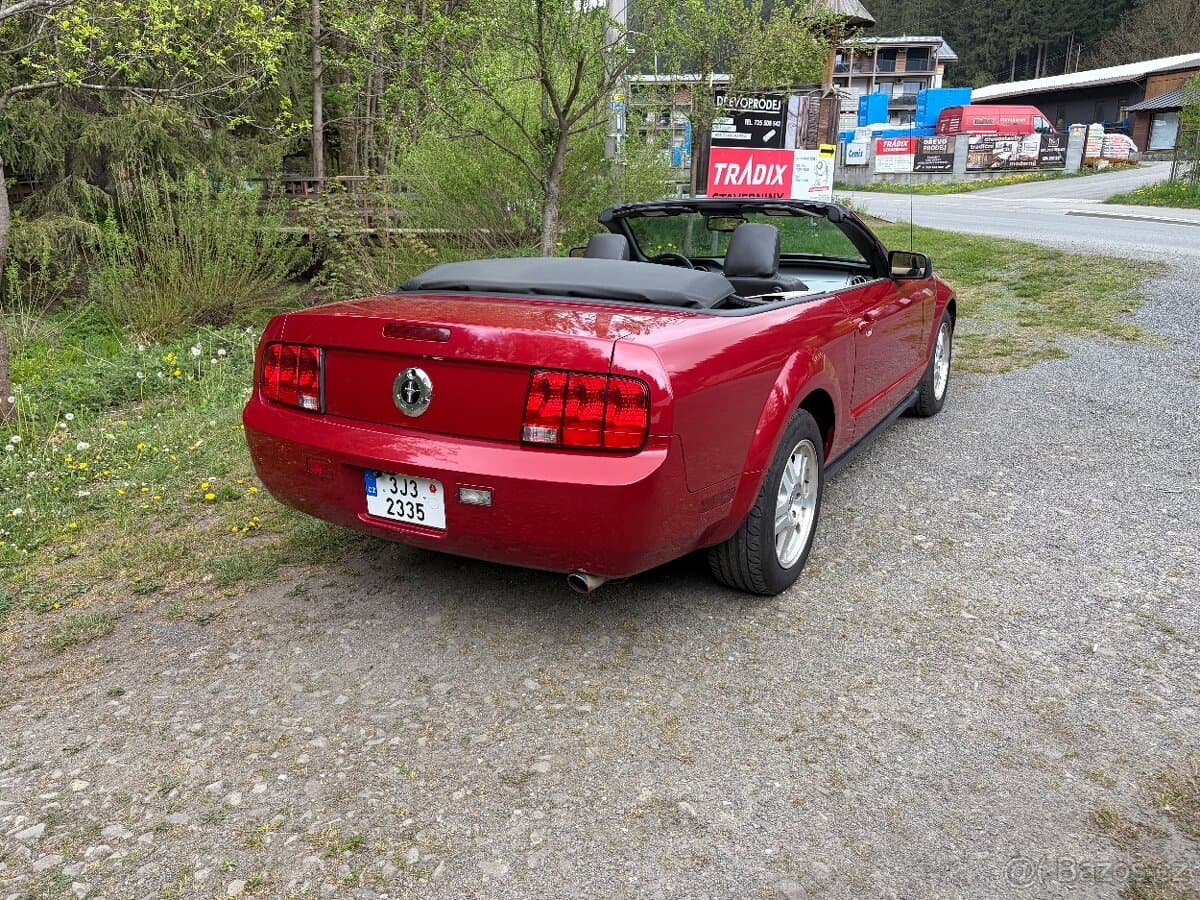 2007 Ford MUSTANG - 6