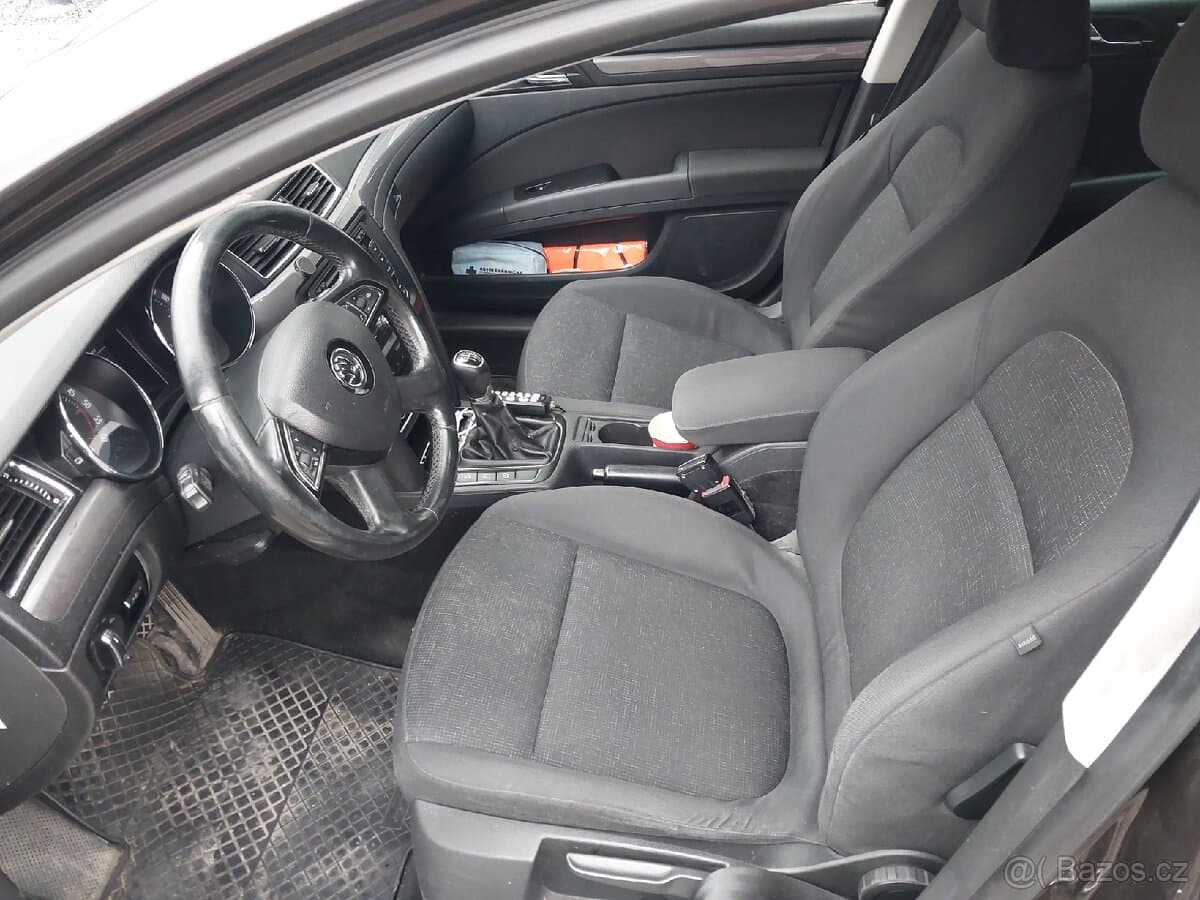 2014 Škoda SUPERB - 10