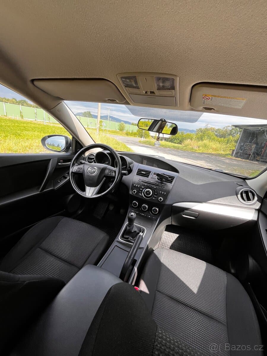 Mazda 3 - 6