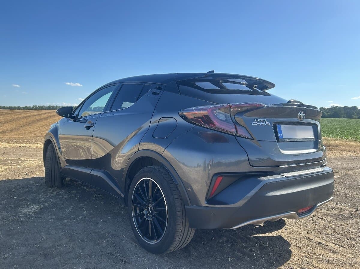 2017 Toyota C-HR - 6