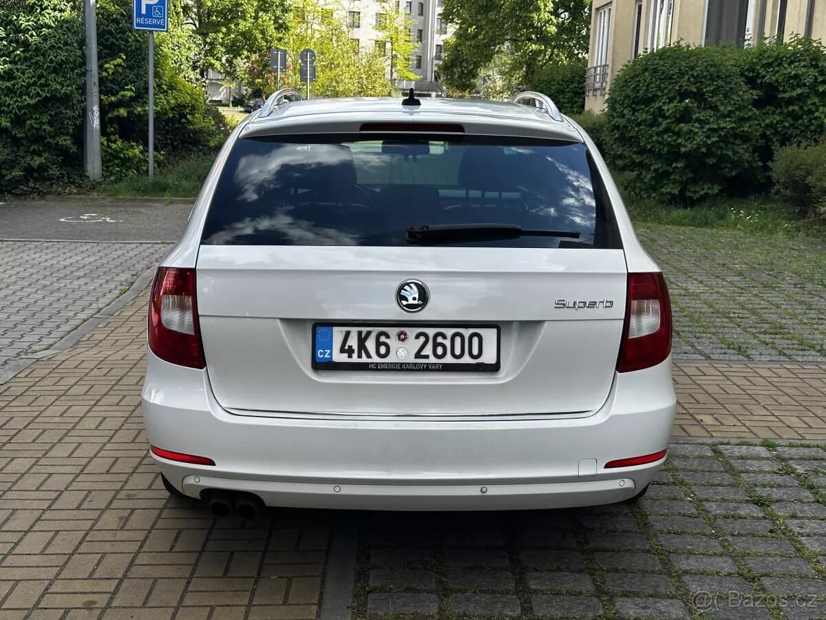 2010 Škoda SUPERB - 6