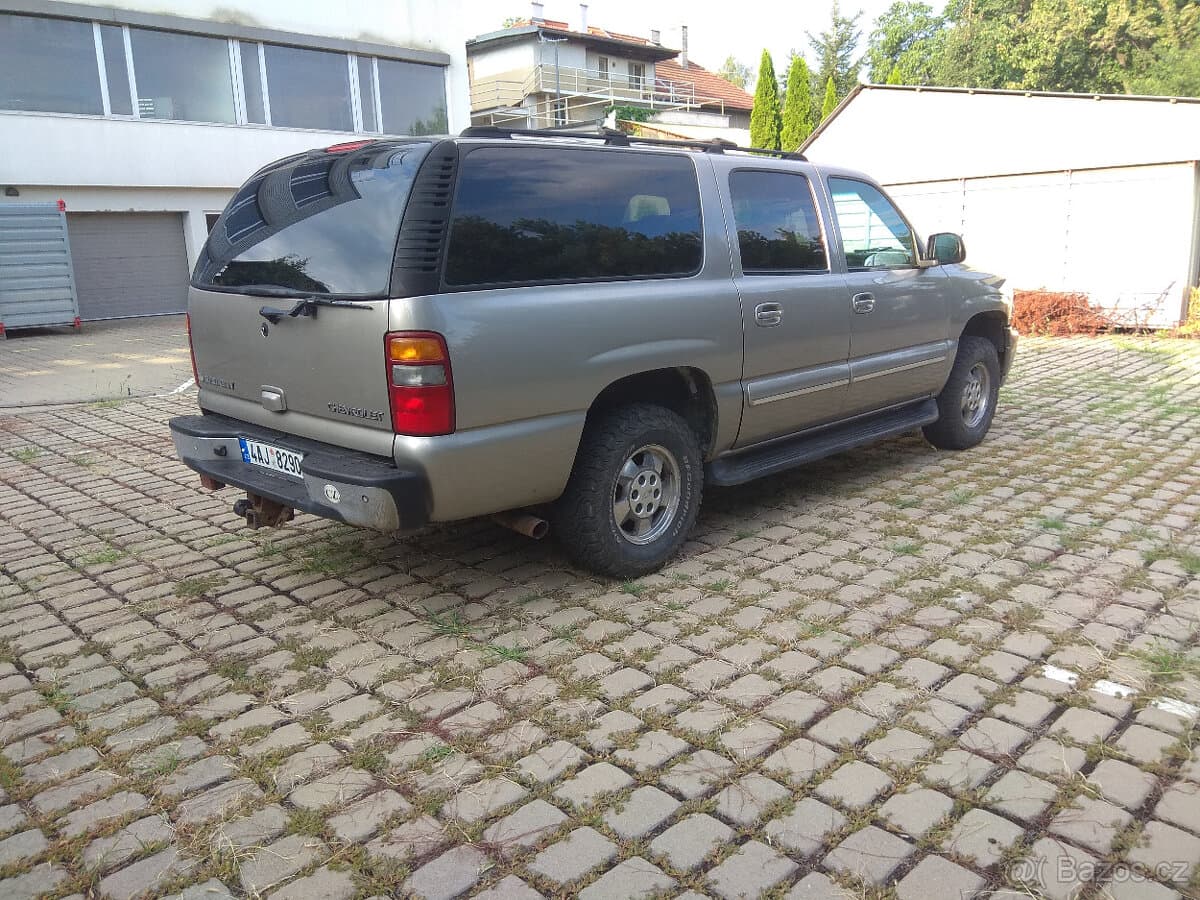 2003 Chevrolet SUBURBAN - 6