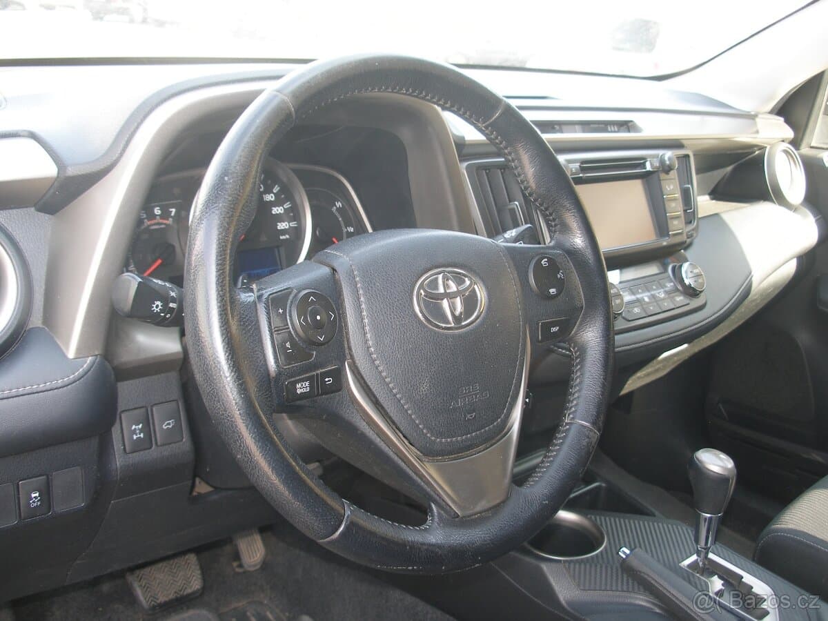 2013 Toyota RAV4 - 6
