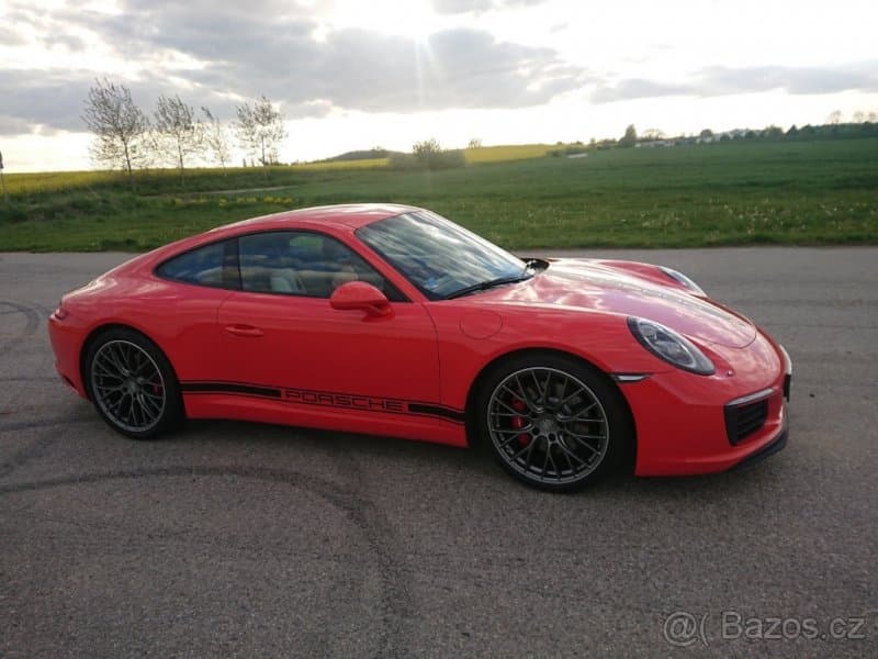 2016 Porsche 911 - 6