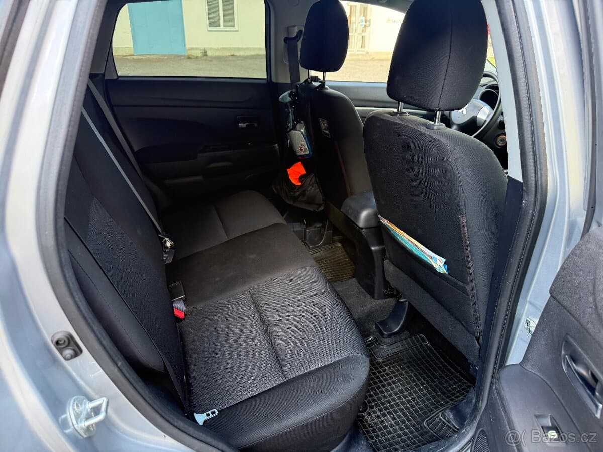 2011 Mitsubishi ASX - 6