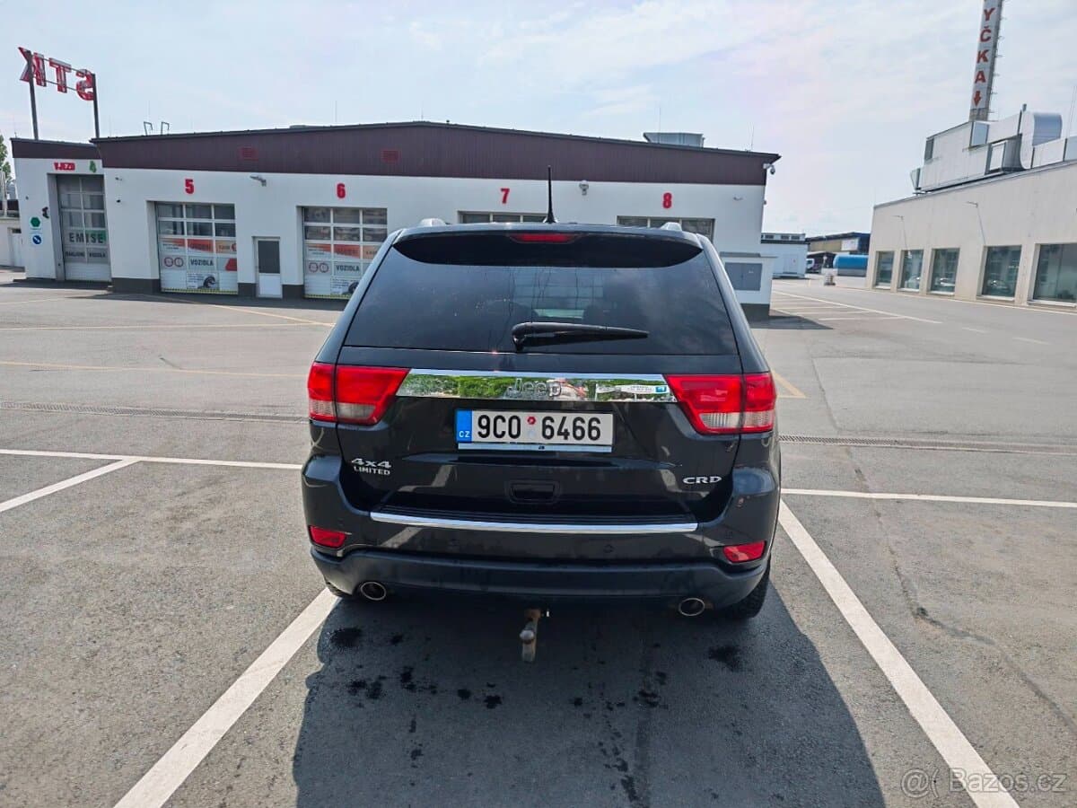 2013 Jeep CHEROKEE - 6