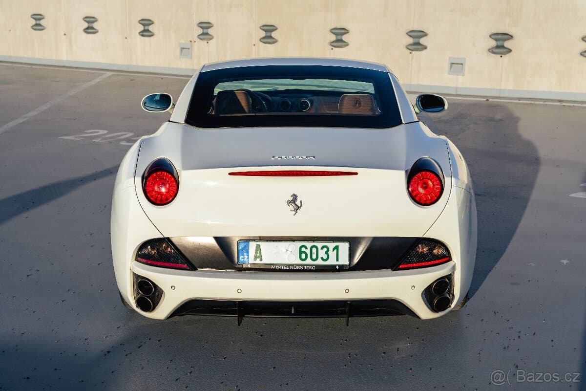 2010 Ferrari CALIFORNIA - 6