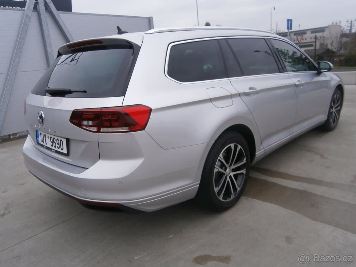 2020 Volkswagen PASSAT - 6