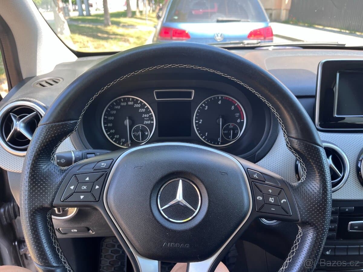 2011 Mercedes-Benz EQB - 6