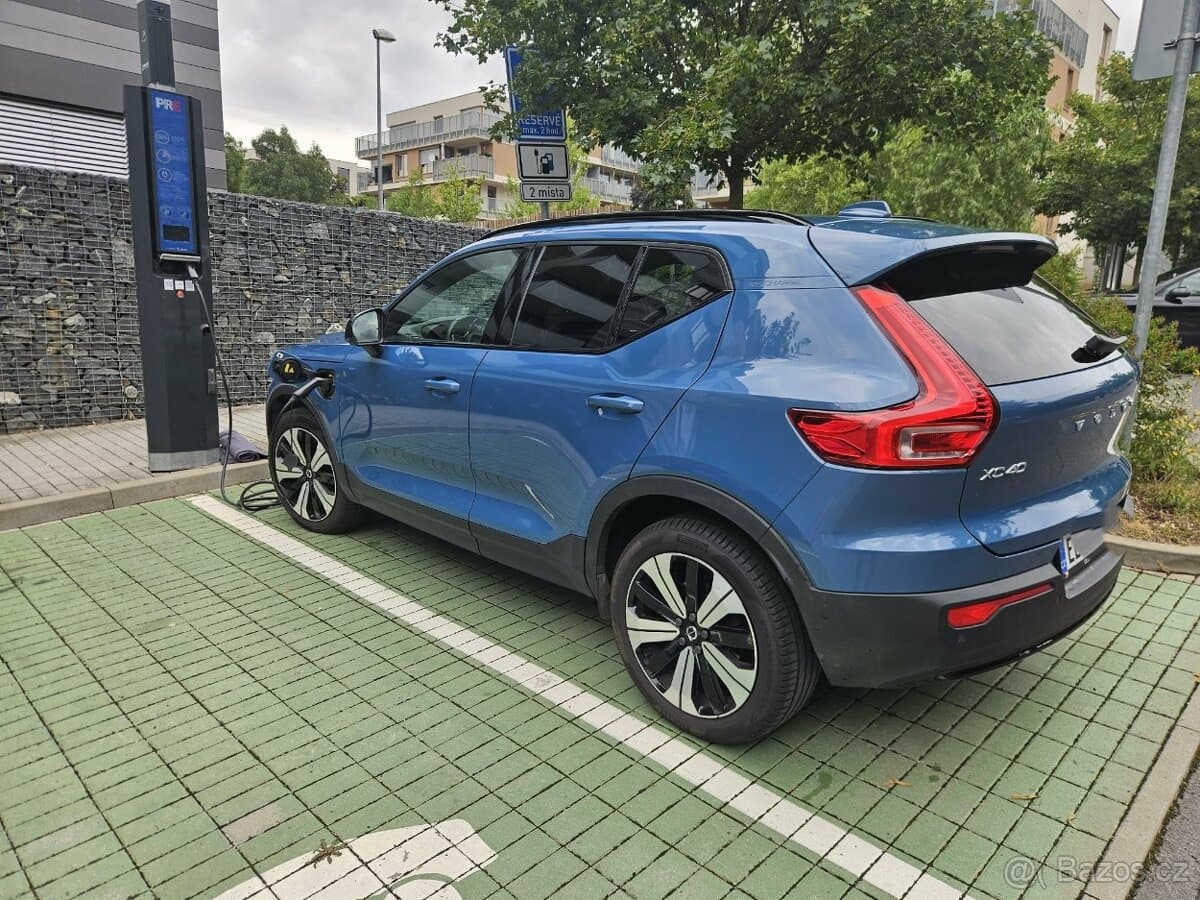 2022 Volvo XC40 - 6