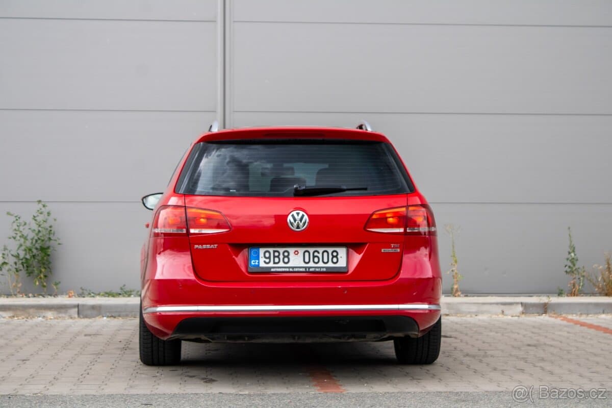 2011 Volkswagen PASSAT - 6