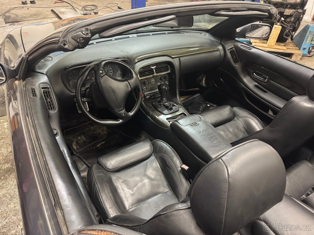 2003 Aston Martin DB7 - 6